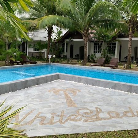 White Lodge Pantai Cenang  Exterior foto