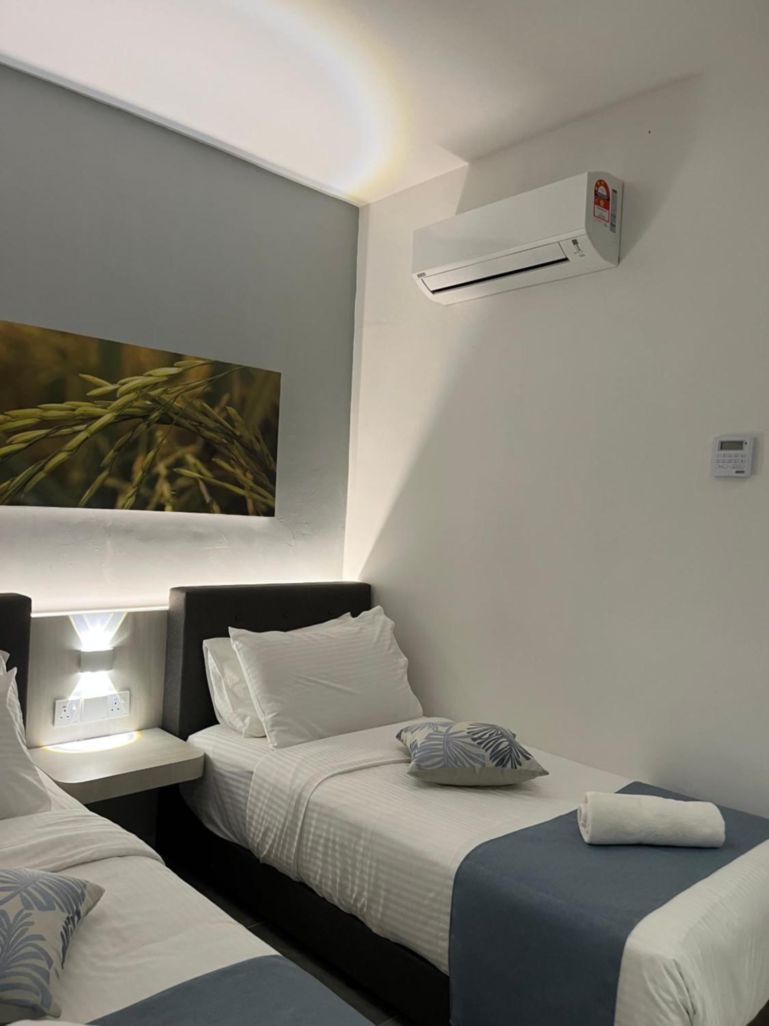 White Lodge Pantai Cenang  Exterior foto